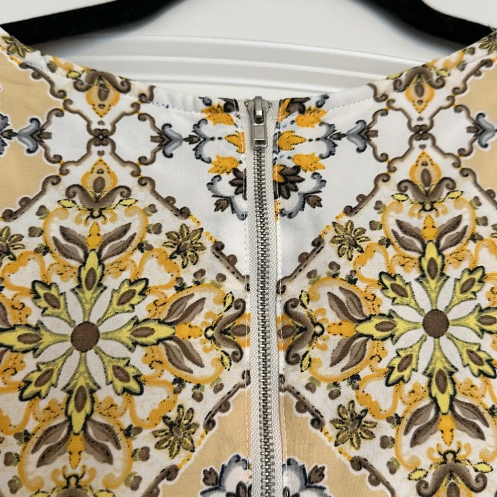 Women’s Lulus Floral Deco Shift Dress in Yellow - Size Small